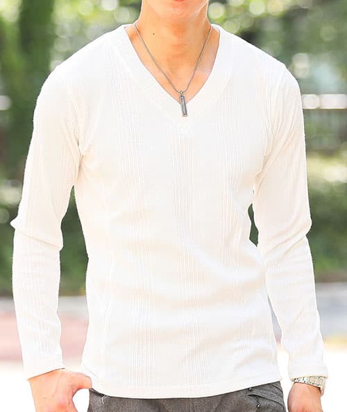 無地でも地味に見えないランダムテレコ素材のTシャツ