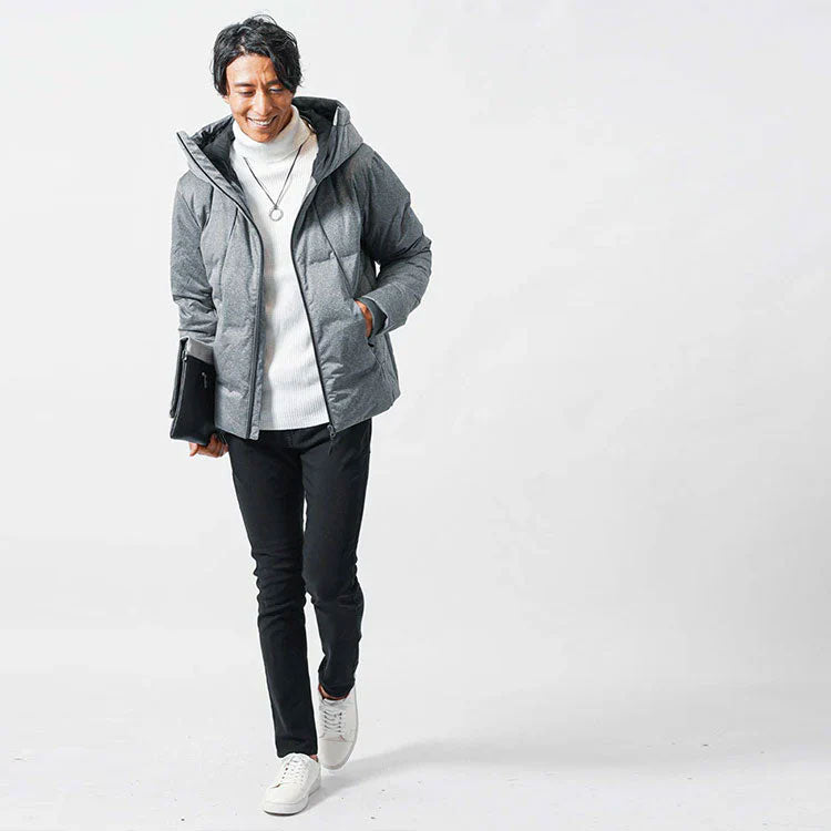 イケオジらしいシルエットのきれいなダウンジャケット