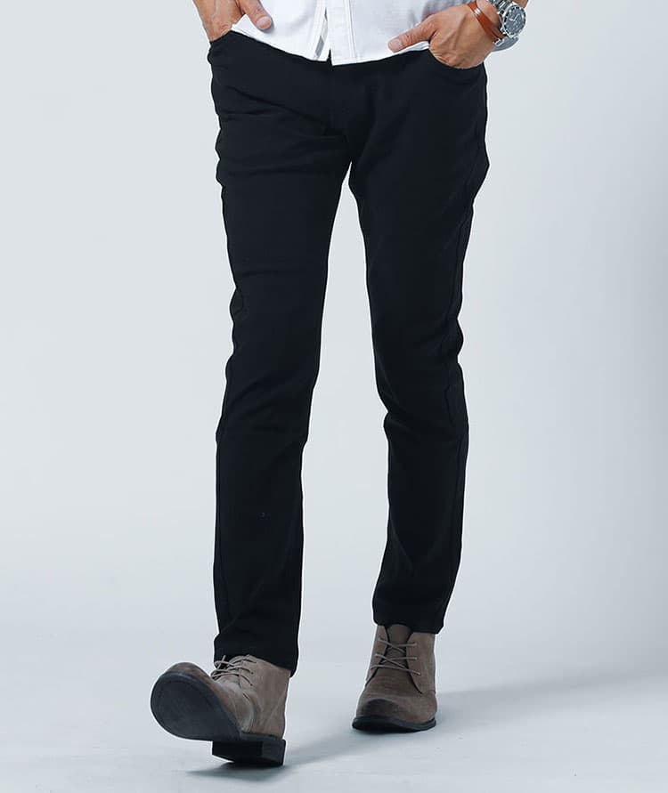 メンズにおすすめのテーパードパンツ