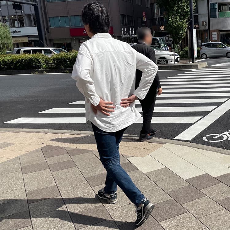 シャツの着丈長すぎ