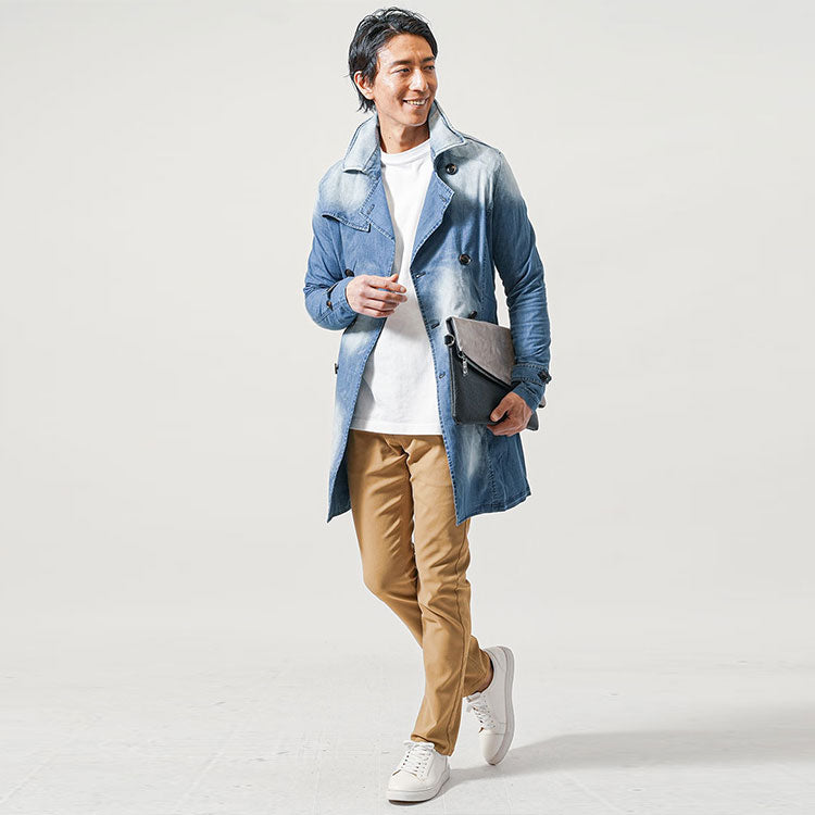 デニムトレンチで差をつける、スニーカーでつくる上品スキニーコーデ