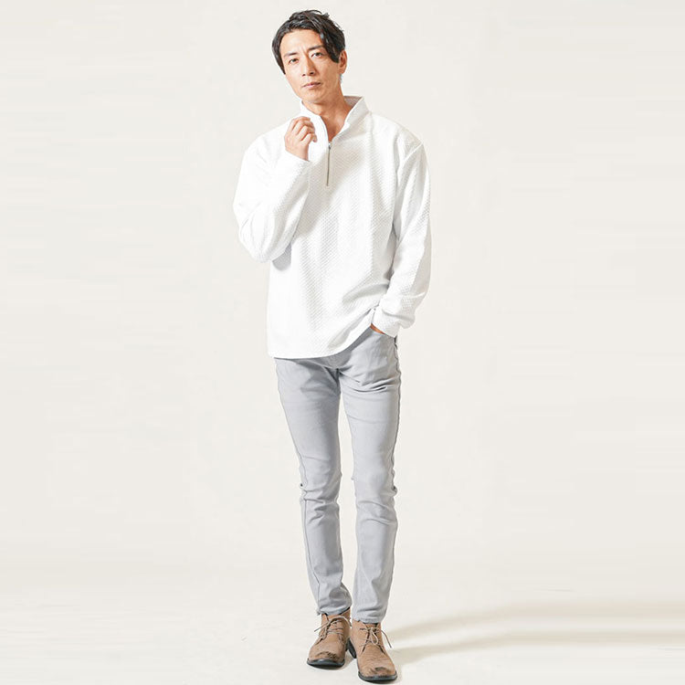白の長袖ポロシャツを使った大人のシンプルきれいめカジュアルコーデ